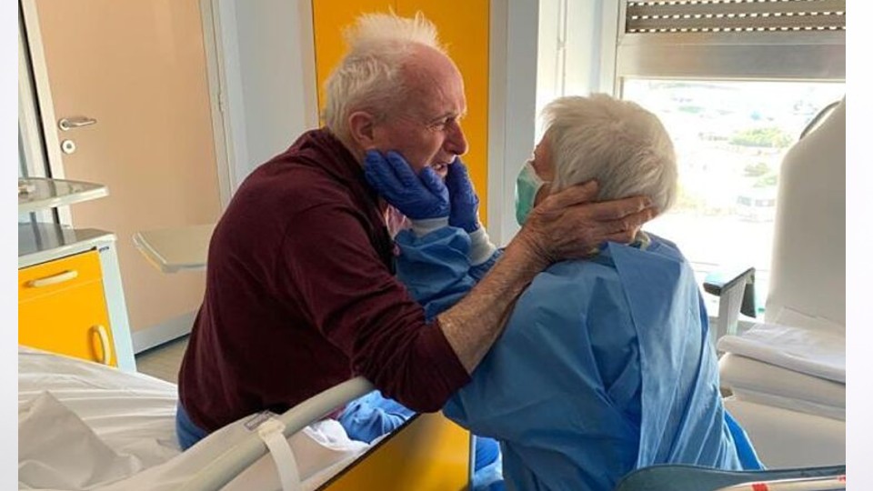 Un jubilado de 72 años supero el covid-19 Un valiente anciano conto su historia de cómo este virus dañaba los pulmones debido a su avanzada edad. Este testi
